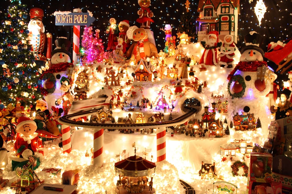 More Christmas village tips - PlanetChristmas