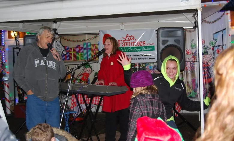 Judy Pancooast sing (with a little help from her fans)